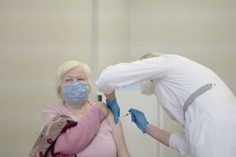 Более 23 тысяч жителей Краснодарского края подали заявки на вакцинацию от COVID-19