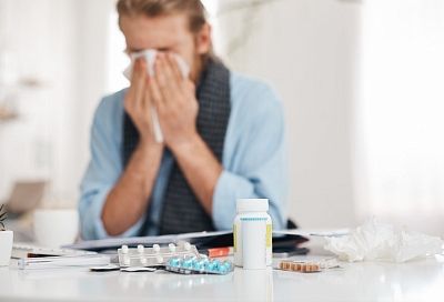 Разберемся без врача: признаки, которые четко дают понять, что у вас простуда, а не грипп