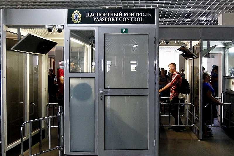 В аэропорту Краснодара задержан иностранец с поддельным паспортом