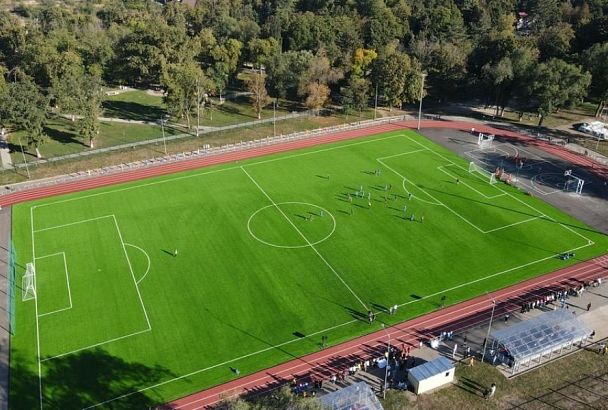 Обновленный стадион «Чемпион» открыли в Тбилисском районе