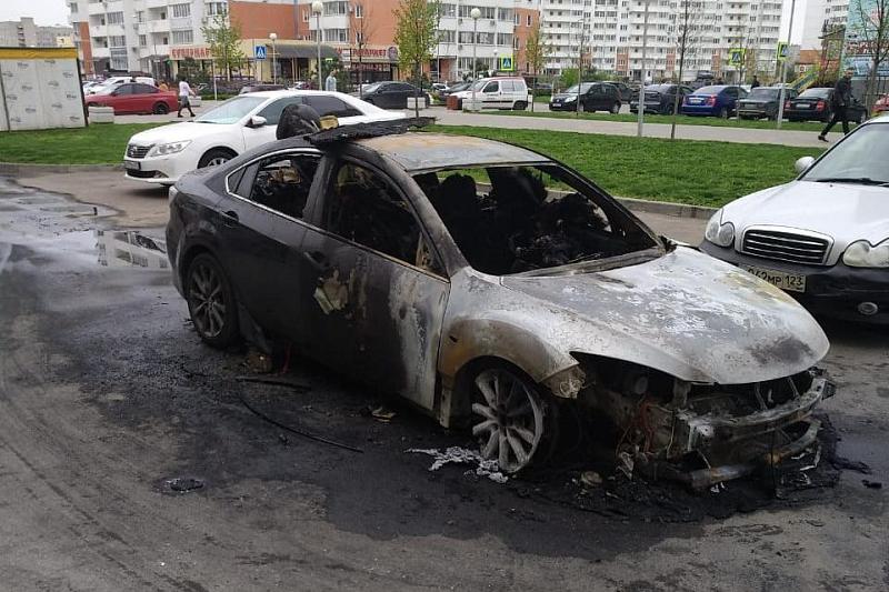 Полиция рассказала подробности о сгоревшей в Краснодаре иномарке