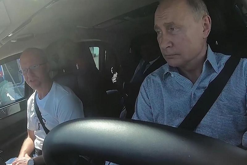 Владимир Путин открыл трассу «Таврида» в Крыму