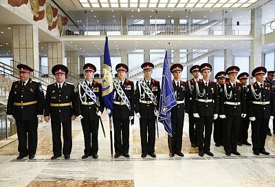 Бриньковский казачий кадетский корпус впервые получил переходящее знамя Президента России