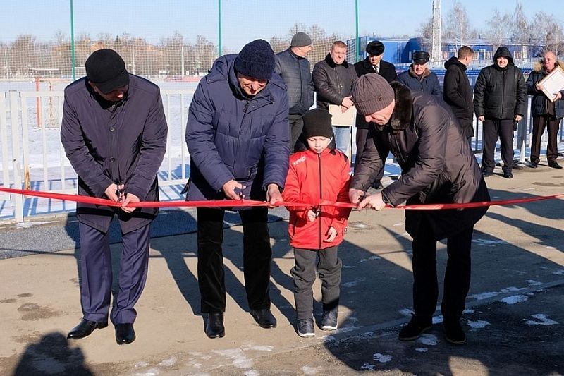 Две спортплощадки открыли в Павловском районе 