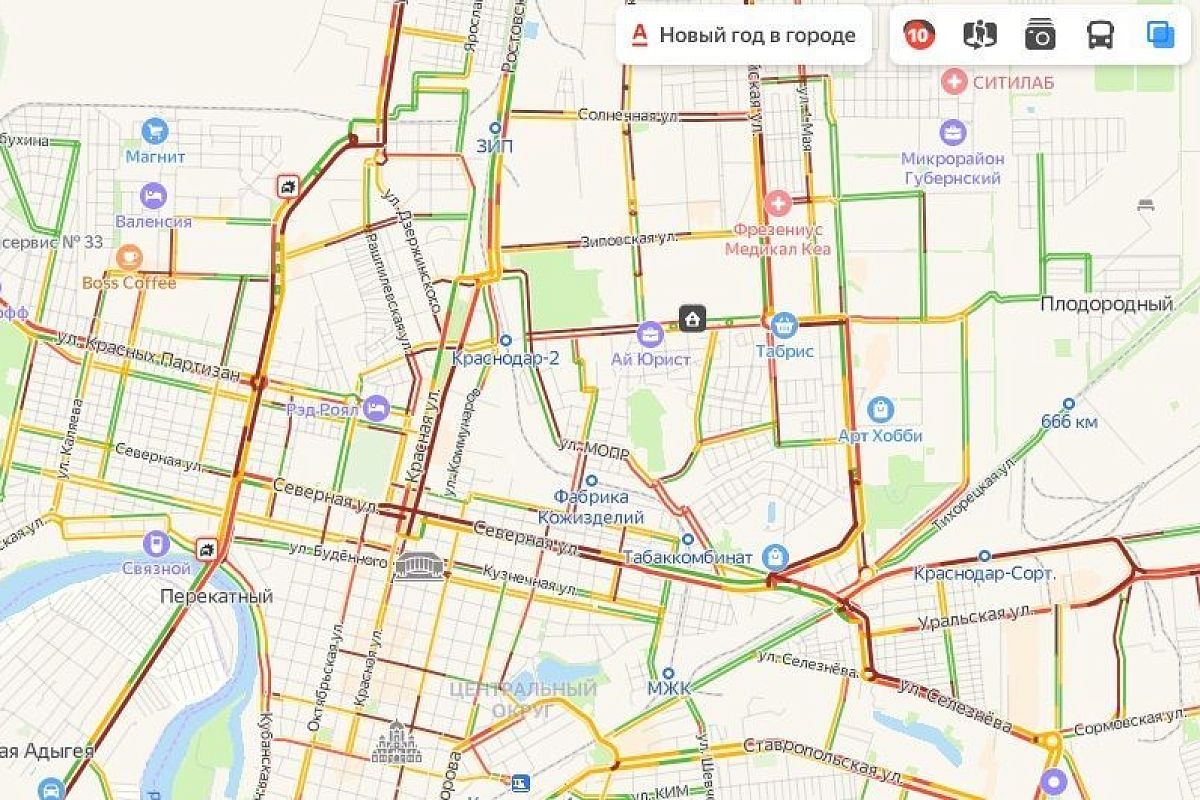 Предновогодний Краснодар застрял в 10-балльных пробках