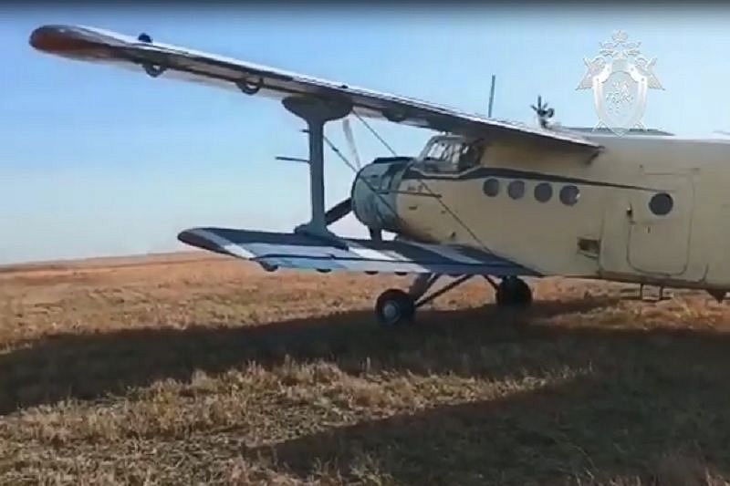 Появилось видео с места аварийной посадки самолета Ан-2 в Краснодарском крае