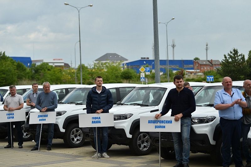 Медицинские организации Кубани получили более 140 новых автомобилей