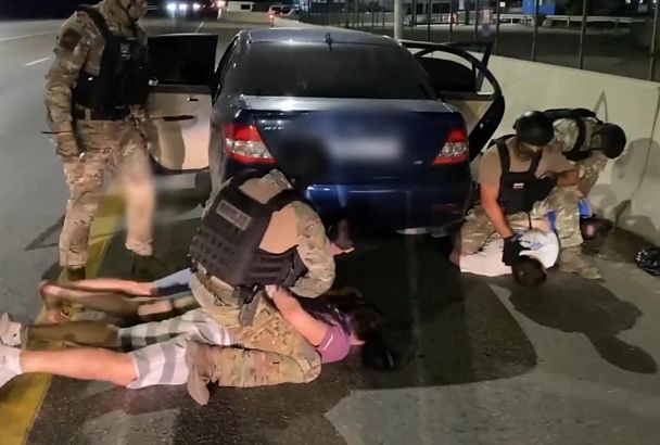Полицейские задержали в Краснодаре сбытчика фальшивых пятитысячных купюр