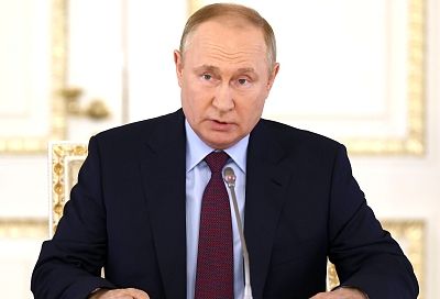 Владимир Путин: «Мрачные прогнозы относительно российской экономики, звучавшие в начале весны, не сбылись»