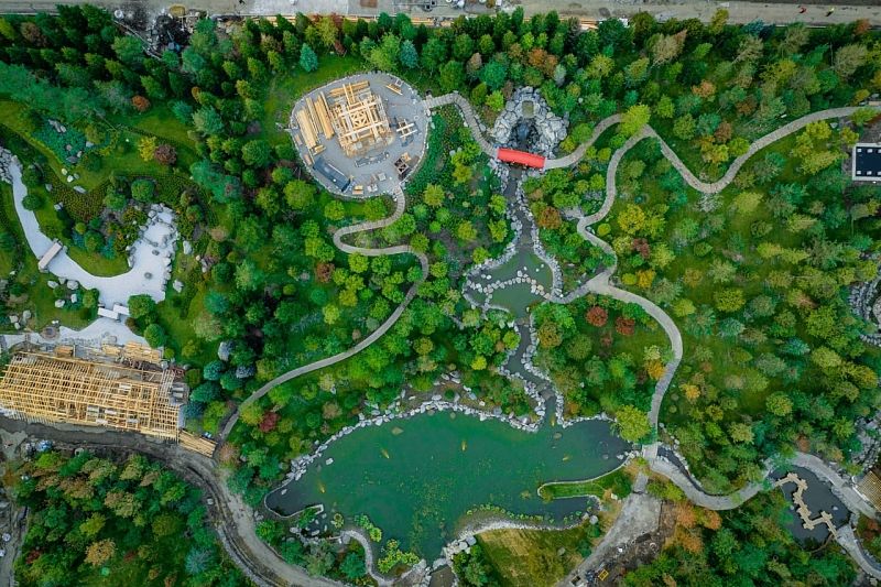 Пруды, мосты, озера: как преображается новый японский сад в парке Галицкого