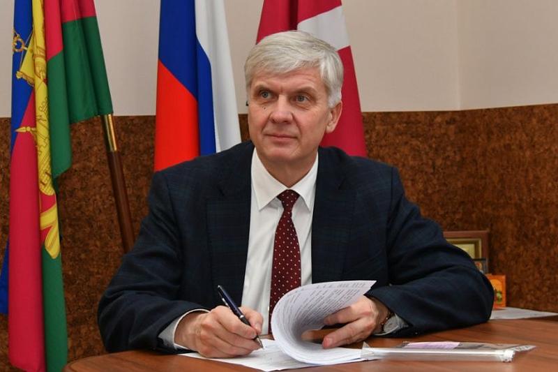Глава Усть-Лабинского района Николай Артющенко отстранен от должности по решению суда
