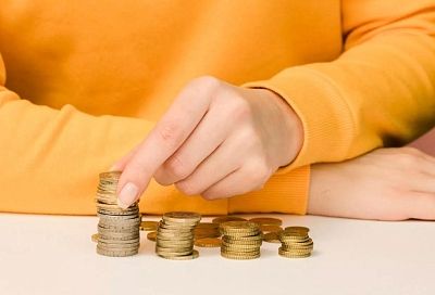 Средняя зарплата превысила 100 тысяч: статистика показала рост доходов россиян в 2025 году