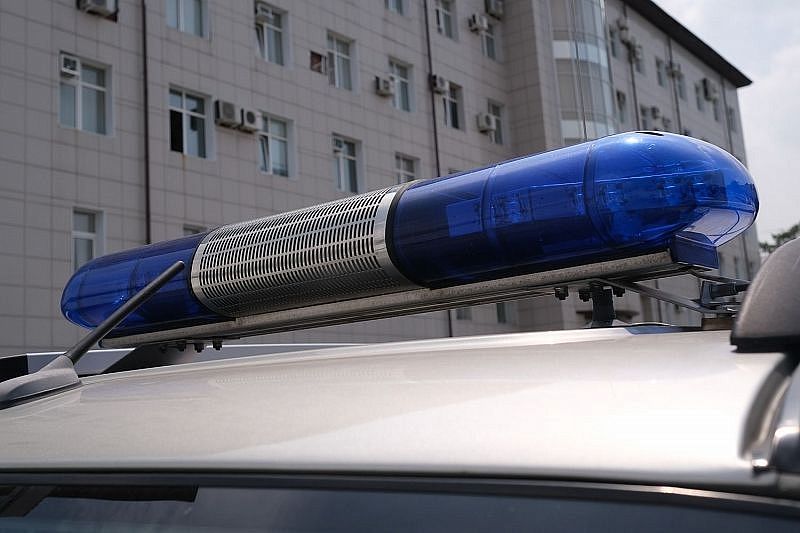 Водитель на иномарке протаранил четыре припаркованных автомобиля и сдался полиции