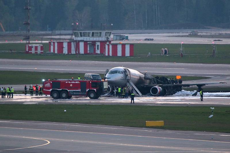 41 человек погиб при крушении Sukhoi Superjet 100 в «Шереметьево»