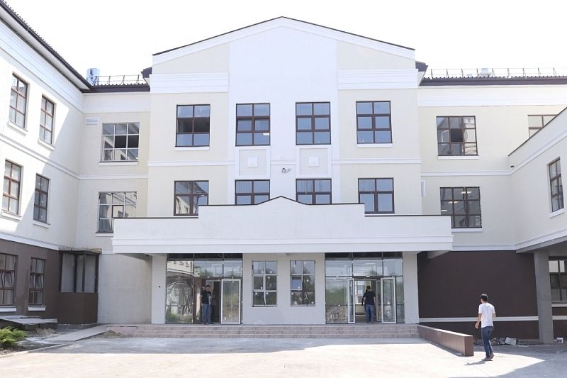 Школу на 1100 мест достроили в Краснодаре