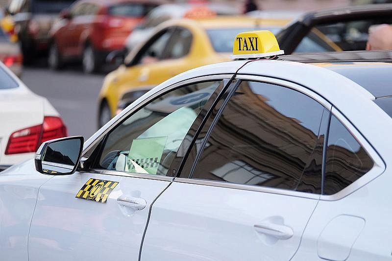 Эксперты выяснили, что такси для россиян оказалось выгоднее личного автомобиля 