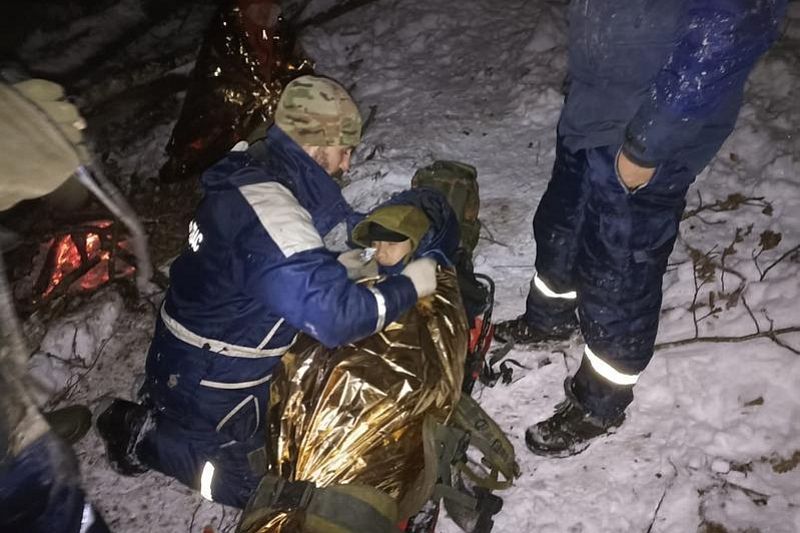 Почти 40 часов искали спасатели заблудившихся в мороз в лесу мужчину и подростка на Кубани