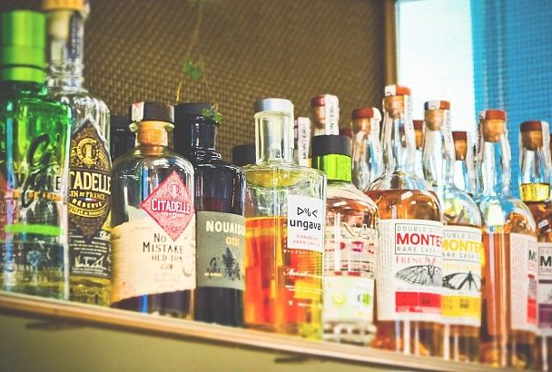 В Совете Федерации решили поддержать идею о продаже крепкого алкоголя с 21 года