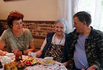 Благодаря краевой программе почти 300 пожилых кубанцев обрели приемную семью