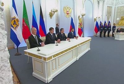 Владимир Путин подписал документы о вступлении ДНР, ЛНР, Запорожской и Херсонской областей в состав России
