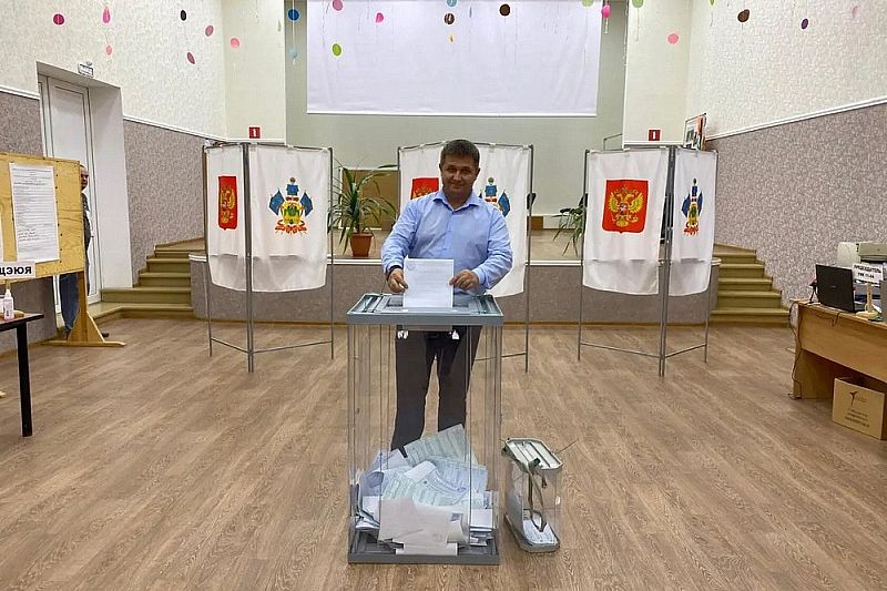 Вице-губернатор Кубани Александр Власов проголосовал на выборах