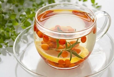 Каждый день зимой готовлю для всей семьи несколько термосов с отваром облепихи - болеть стала в разы реже. А ведь год назад с больничных не вылезали!