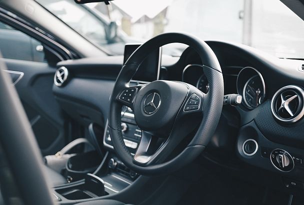 Жительница Анапы лишилась Mercedes из-за 63 неоплаченных дорожных штрафов