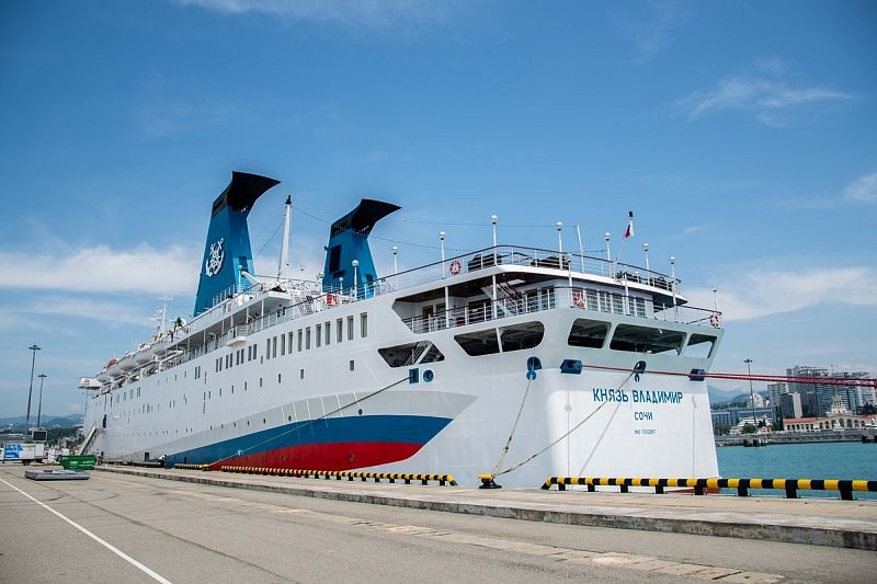 Круизный лайнер «Князь Владимир» не будет ходить между Сочи и Крымом