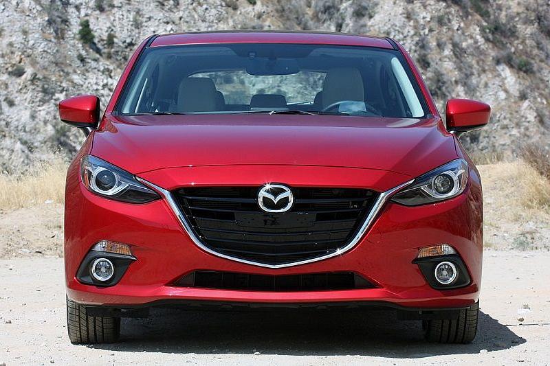 Mazda отзывает с российского рынка более 1,6 тысячи автомобилей 