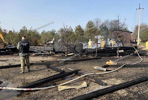 Уголовное дело возбудили после пожара на турбазе в Апшеронском районе