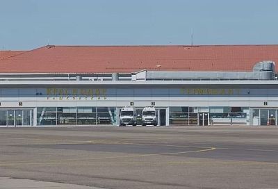Ограничение полетов в 11 аэропортов юга и центральной части России продлено до 7 мая