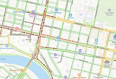 Опять пробки. Выезд из Краснодара затруднен утром 26 октября