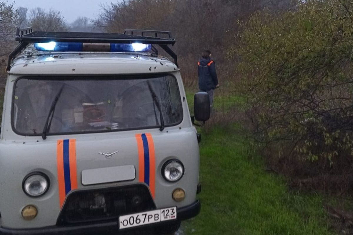 Спасатели на Кубани трижды за выходные выезжали на поиски  заблудившихся в лесу грибников