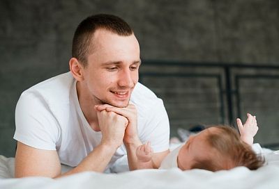 Опрос показал, сколько работающих краснодарцев готовы уйти в декрет вместо жен