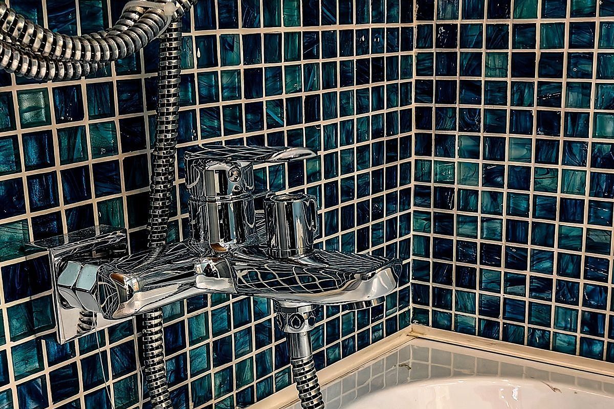 Водоснабжение в Новороссийске полностью восстановят к вечеру: авария уже устранена