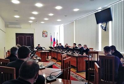 Мэр Краснодара провёл оперативный штаб по предупреждению и ликвидации последствий снегопада