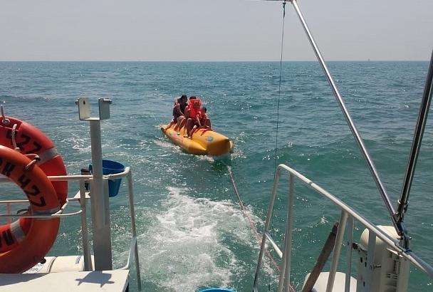 В Сочи бойцы Росгвардии спасли 6 человек, унесенных в море на гидроцикле