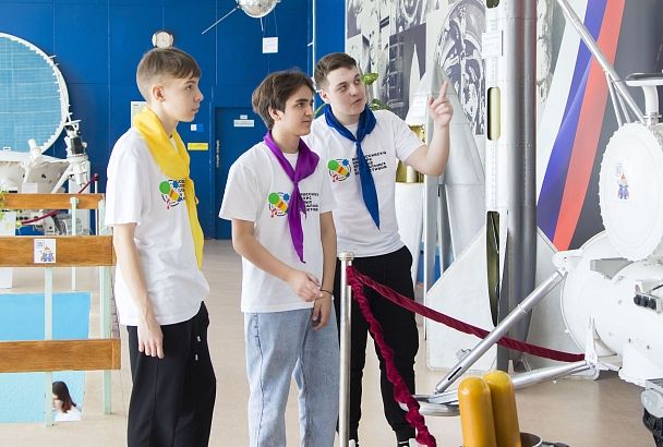 День космонавтики в детском центре «Орлёнок» отметили 1000 школьников из разных регионов страны