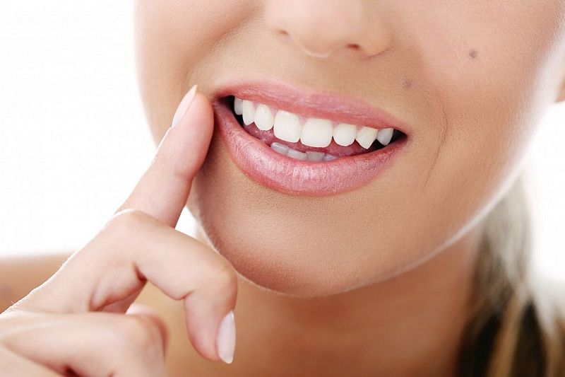 На грани разумного: рекомендации по отбеливанию зубов, следуя которым, можно стать вечным, но любимым клиентом стоматолога