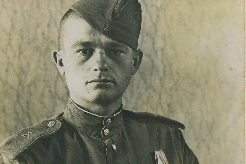 Виктор Андреевич Дементьев, житель Отрадненского района, боец 37-й армии. Ему довелось освобождать родные места