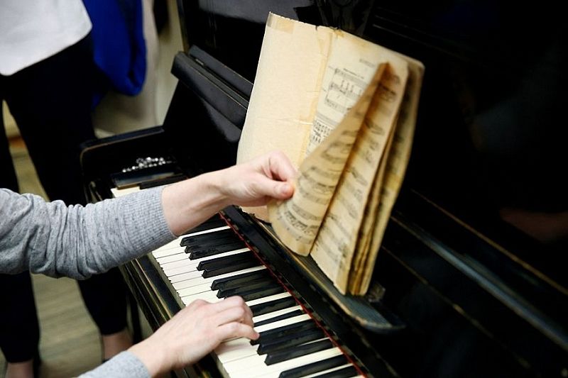 В 2022 году планируют закупить музыкальные инструменты в 25 детских школ искусств Краснодарского края