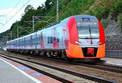 Дополнительные поезда пустят в Сочи и Туапсе на майские праздники