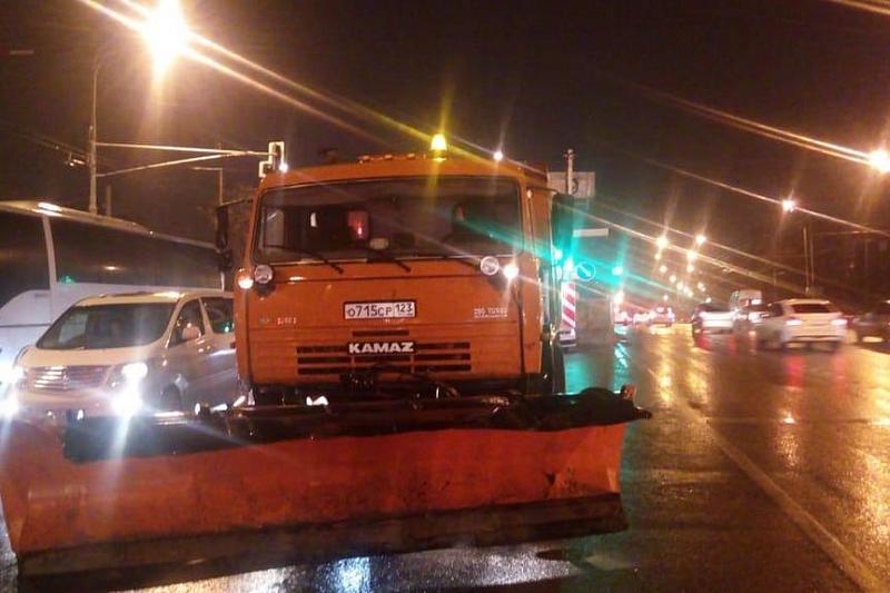 Городские власти объяснили водителям, что гололеда на дорогах Краснодара нет