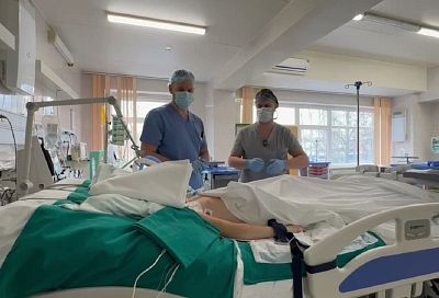 Отец ребенка из Сочи с откусанным собаками лицом рассказал о состоянии сына после операции