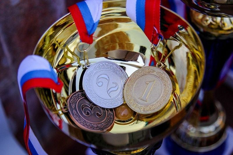 Медали турниров по гребному спорту, фехтованию и шорт-треку разыграют в Краснодаре 