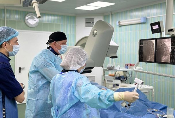 Новое высокотехнологичное оборудование установили в больницах Кубани 