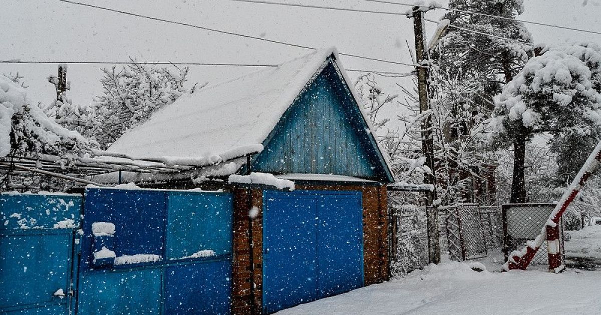 Погода в хадыженске. Зима в Хадыженске. Хадыженск зимой. Снег в Хадыженске. Снегопад в Хадыженске.