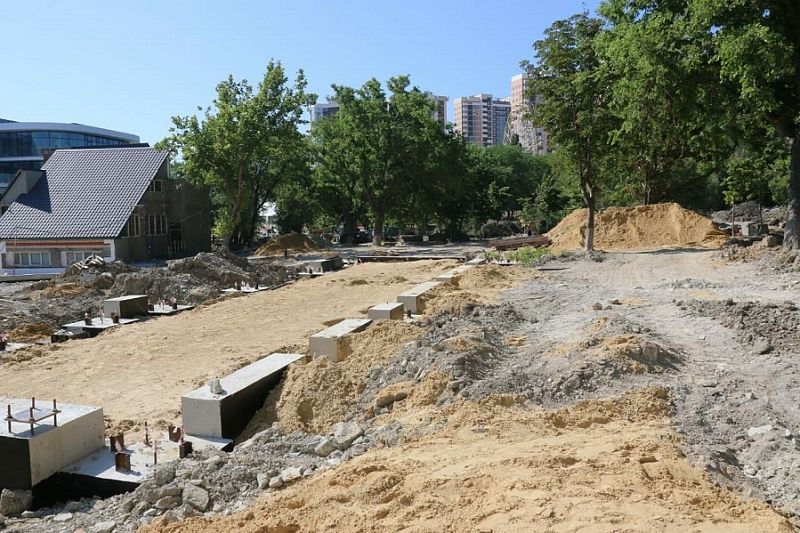 В Новороссийске продолжается реконструкция парка им. Фрунзе 