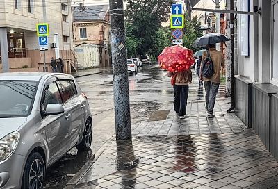 Ливни с грозой, градом и сильным ветром накроют Краснодарский край