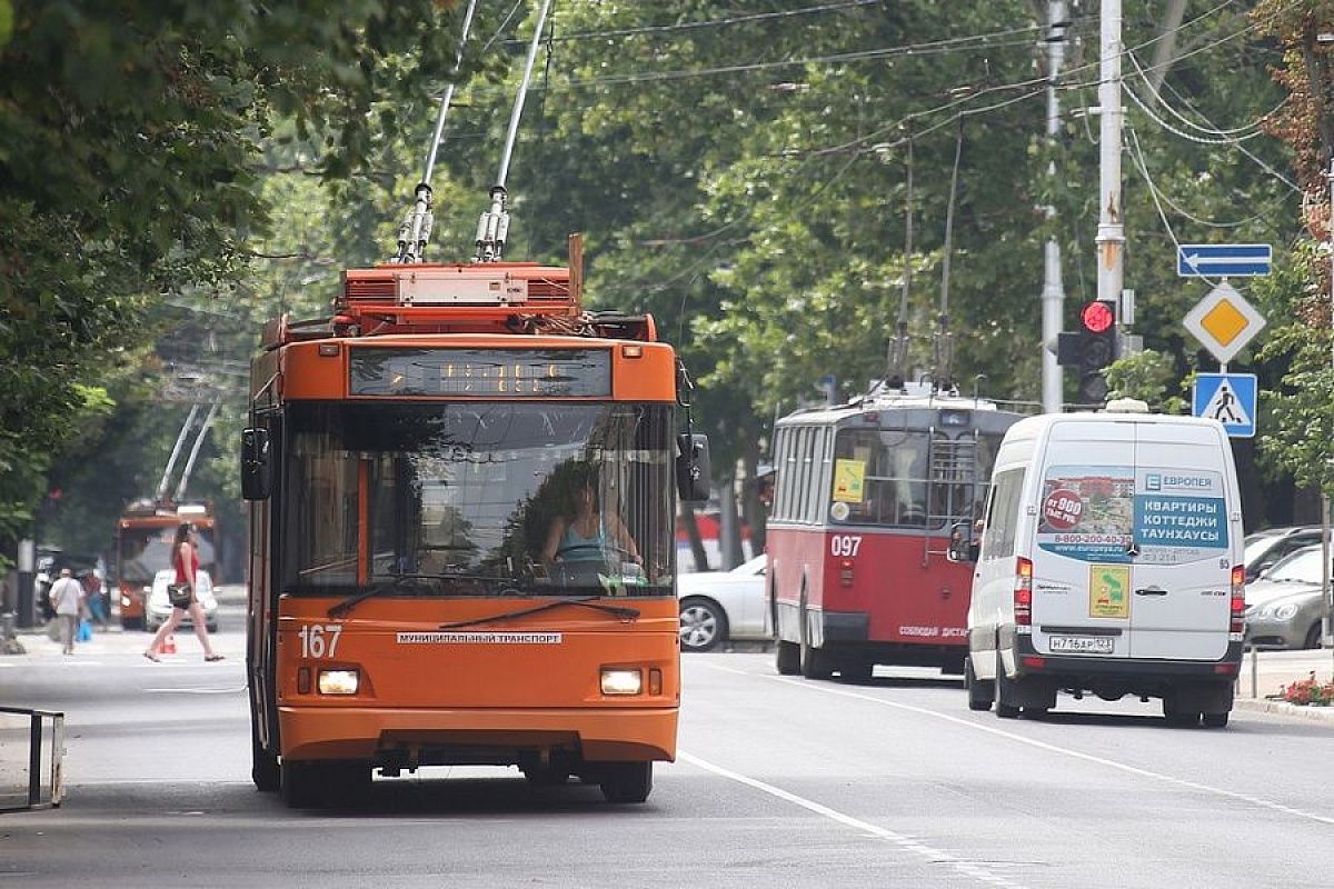 В Краснодарском крае ужесточен контроль за соблюдением масочного режима в общественных местах и транспорте